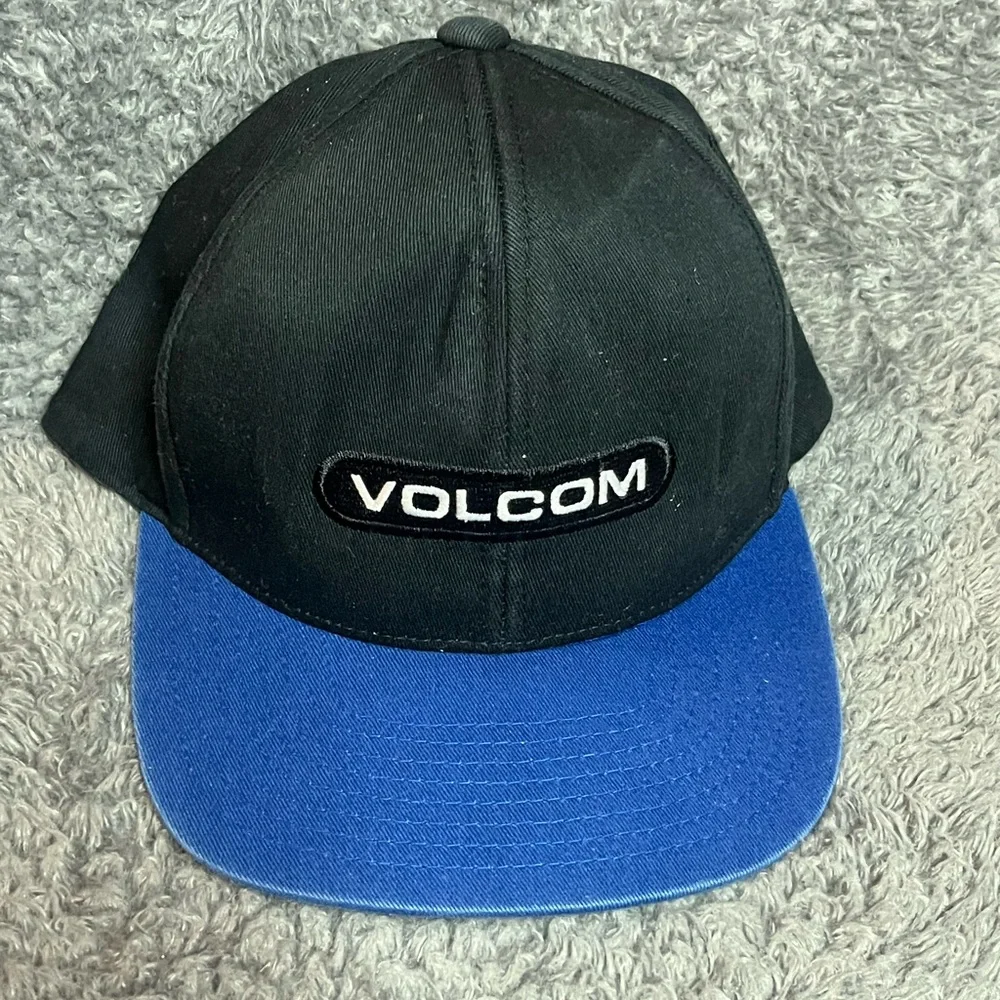Volcom Men's‎ (Unisex) Blue and Black Classic Snap-Back Hat